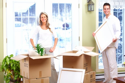 Residential and commercial moving truck support in Finchley